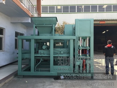 小型水泥免燒磚機 環(huán)保與效益兼得的新型制磚設備
